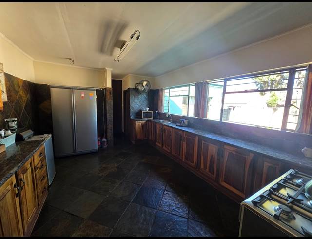 4 BEDROOM HOUSE FOR SALE IN LINDEQUESDRIF